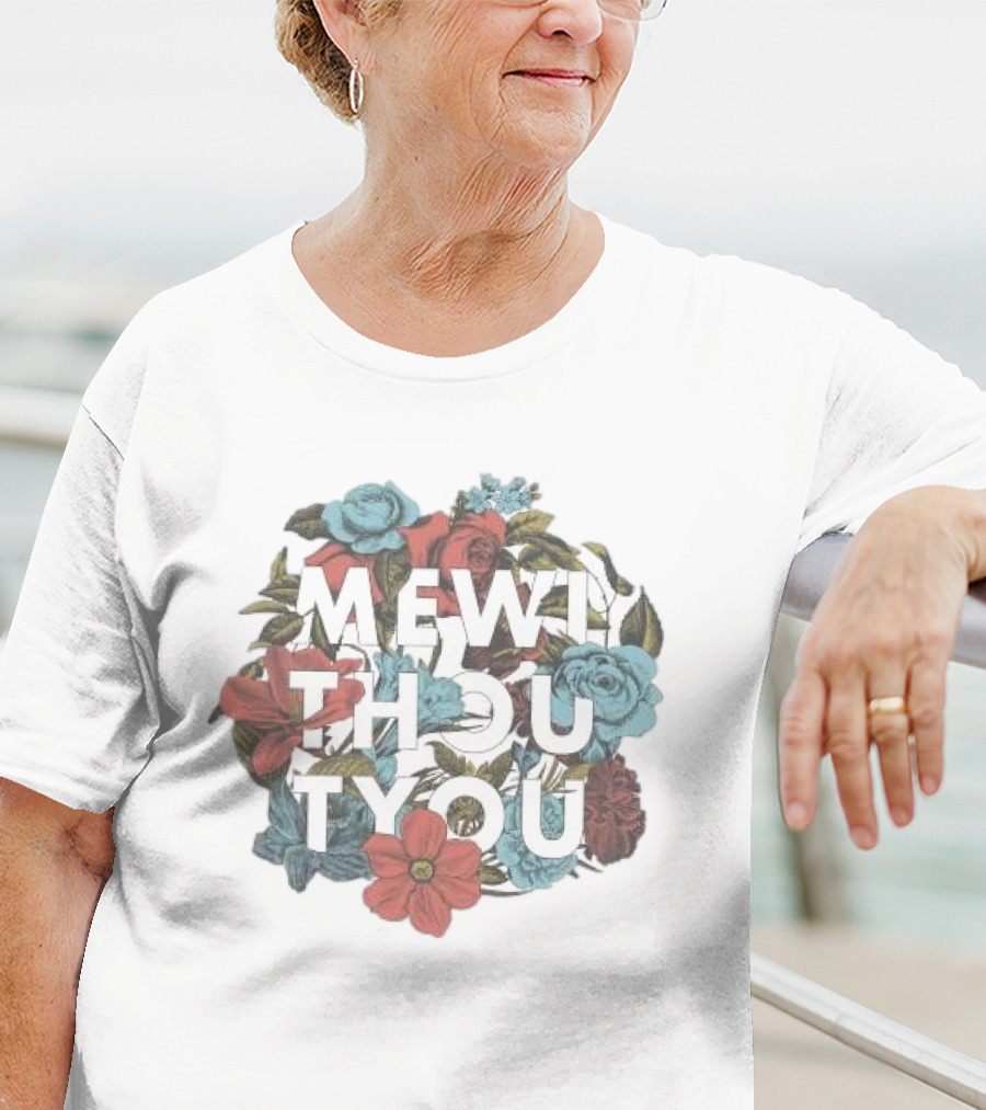 Mewi Thou Tyou White Flowers Roses Blue Red T-Shirt