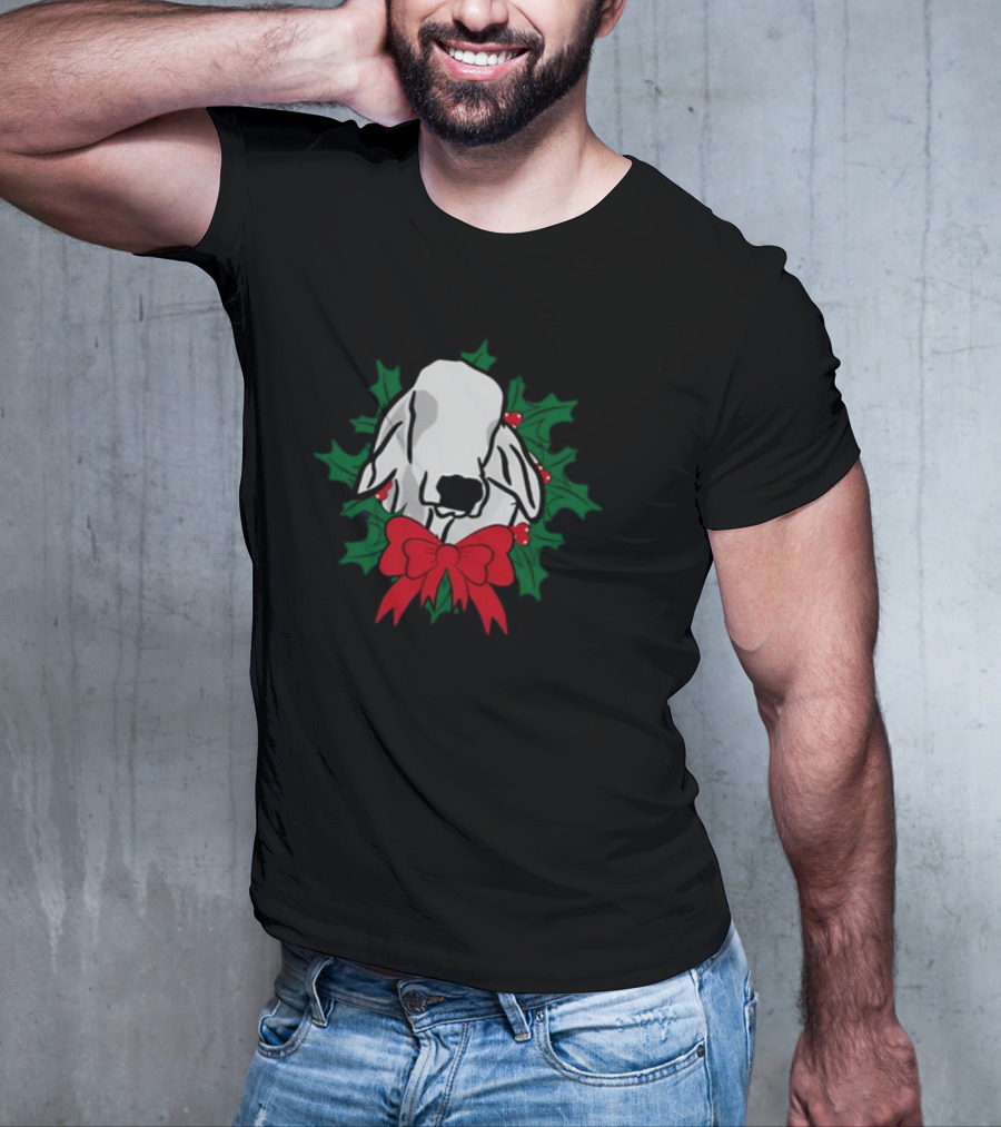 Brahman Cow Head With Festive Christmas Wreath And Bow T-Shirt