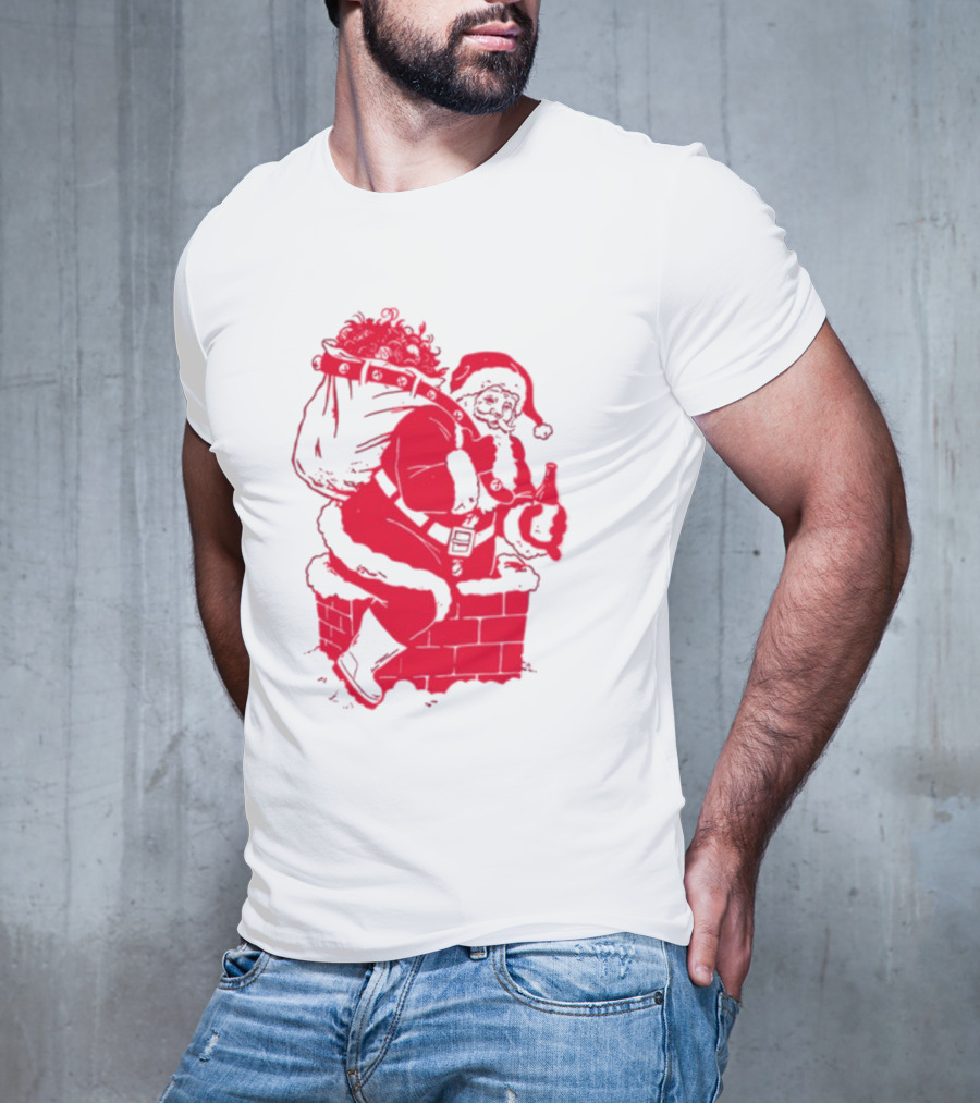 Santa Claws Funny Cat Christmas Beer Chimney Scene T-Shirt