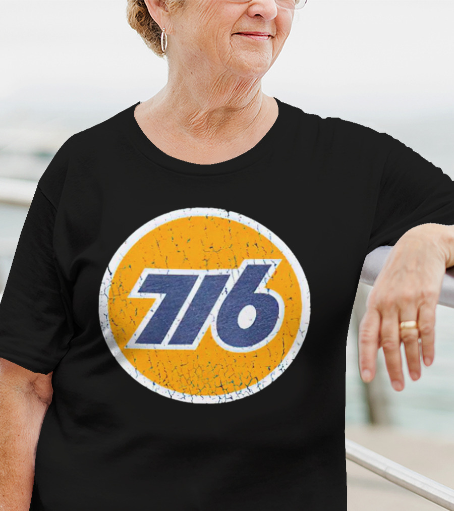 Pumped Up 716 Retro Sports Number Circle T-Shirt