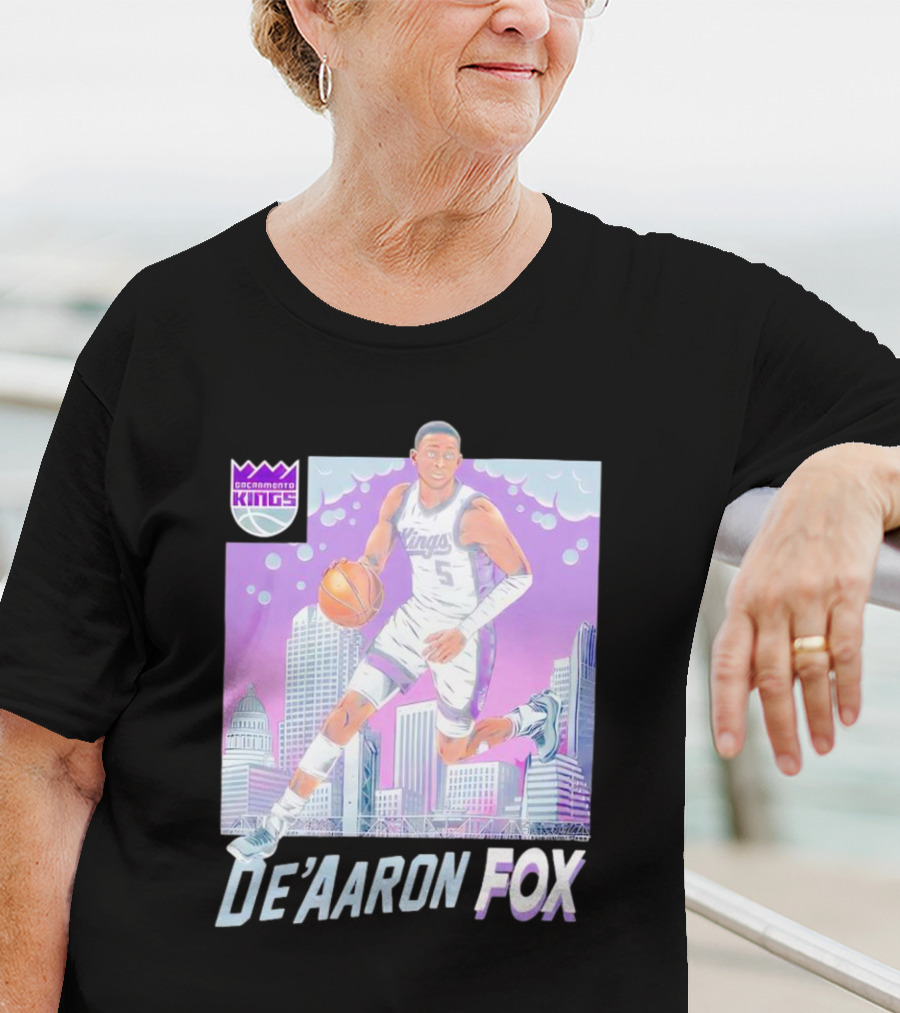 Sacramento Kings De’Aaron Fox Basketball City Skyline Kings T-Shirt