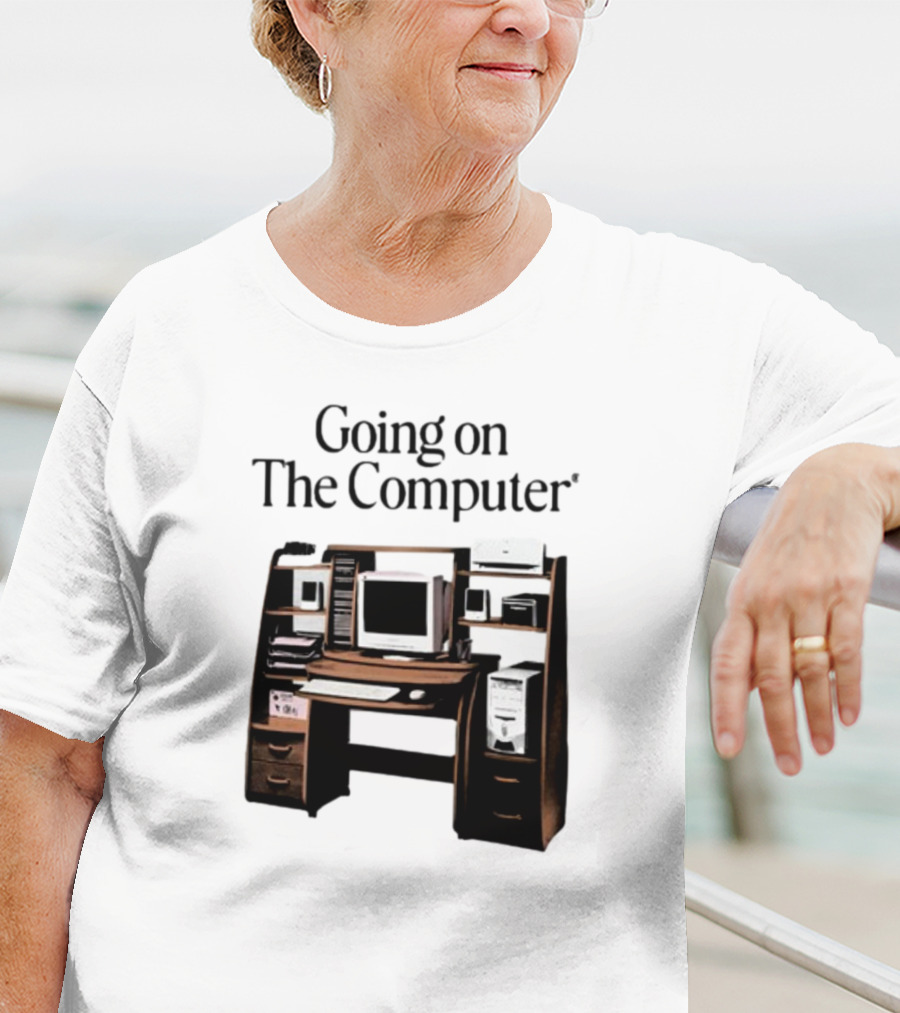 Going On The Computer In Loving Memory 1995-2207 Retro Desktop Setup T-Shirt