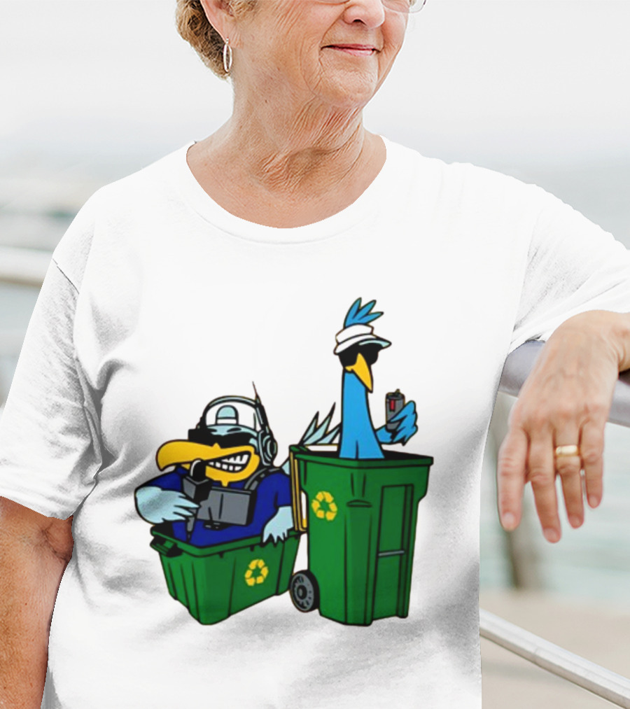 Fairwayjockey Birdie Juice The People’S Birdies Golf Duo Recycling Bins Image T-Shirt