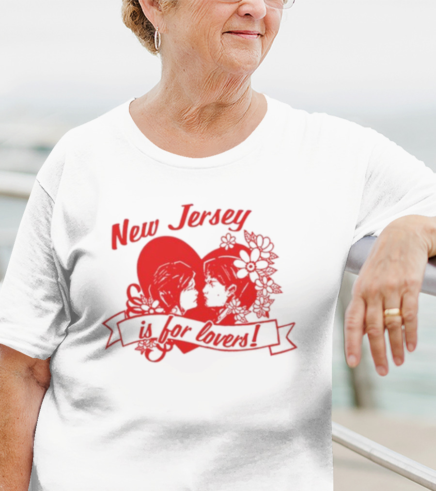 New Jersey Is For Lovers Red Heart Floral Banner T-Shirt
