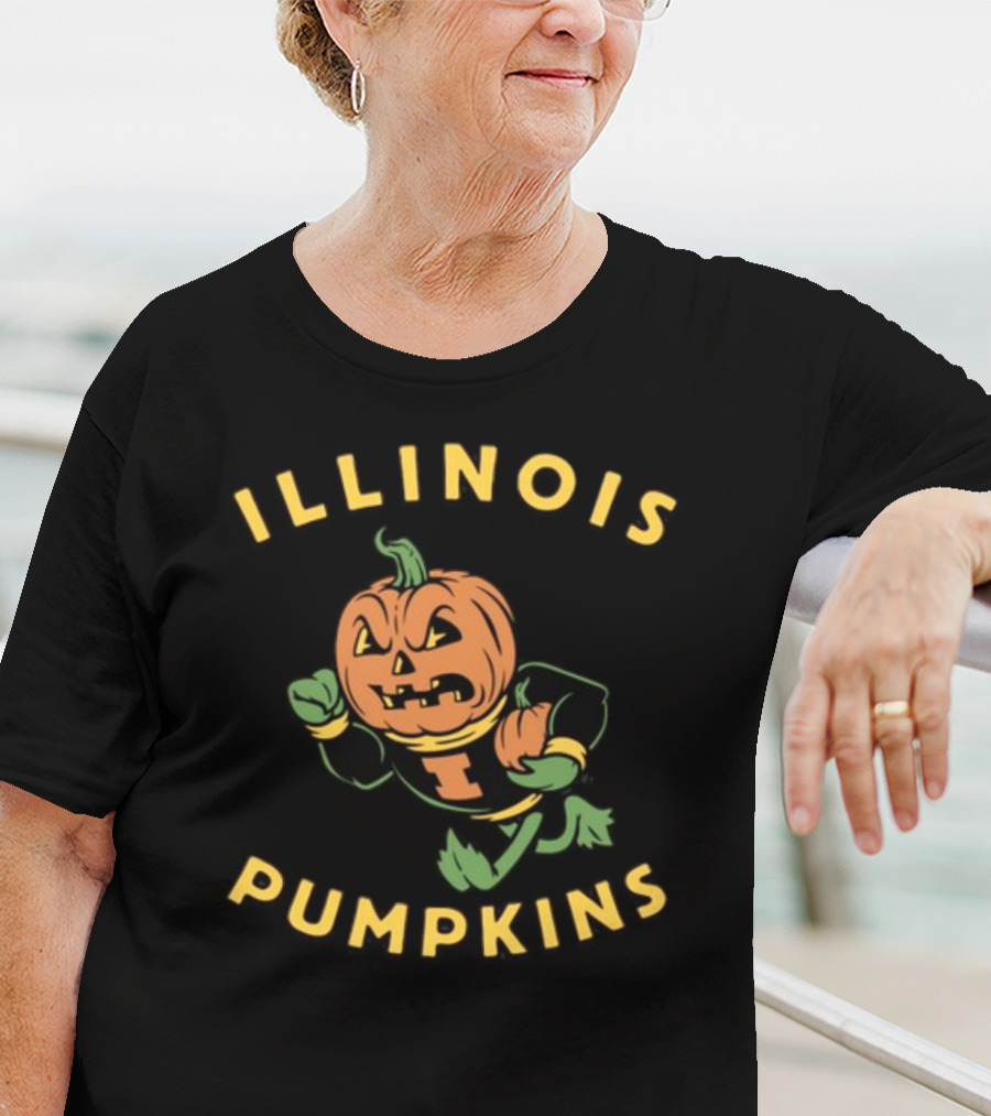 Harebraineddesign Illinois Pumpkins Mascot Creepy Jack-O’-Lantern Football Player T-Shirt