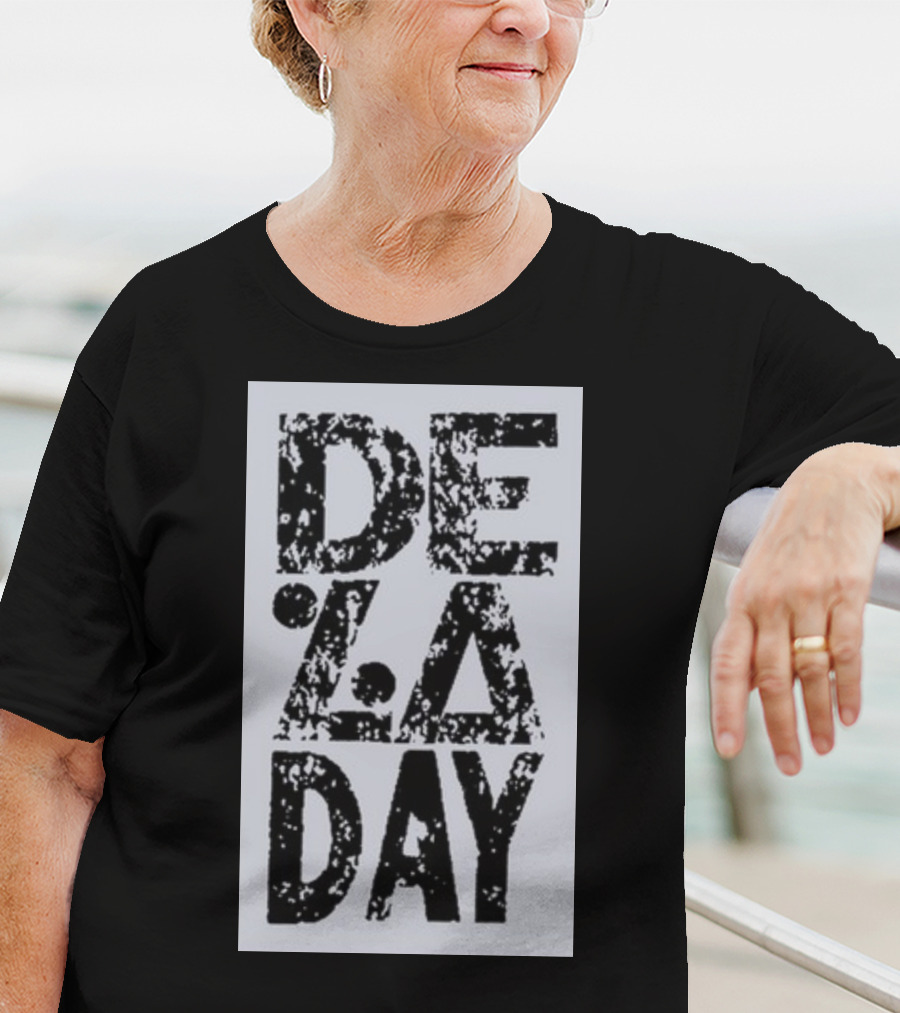DE LA DAY T-Shirt