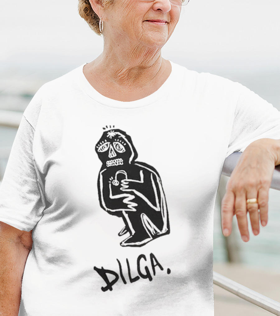 DILGA Boxy Character Holding Lock T-Shirt