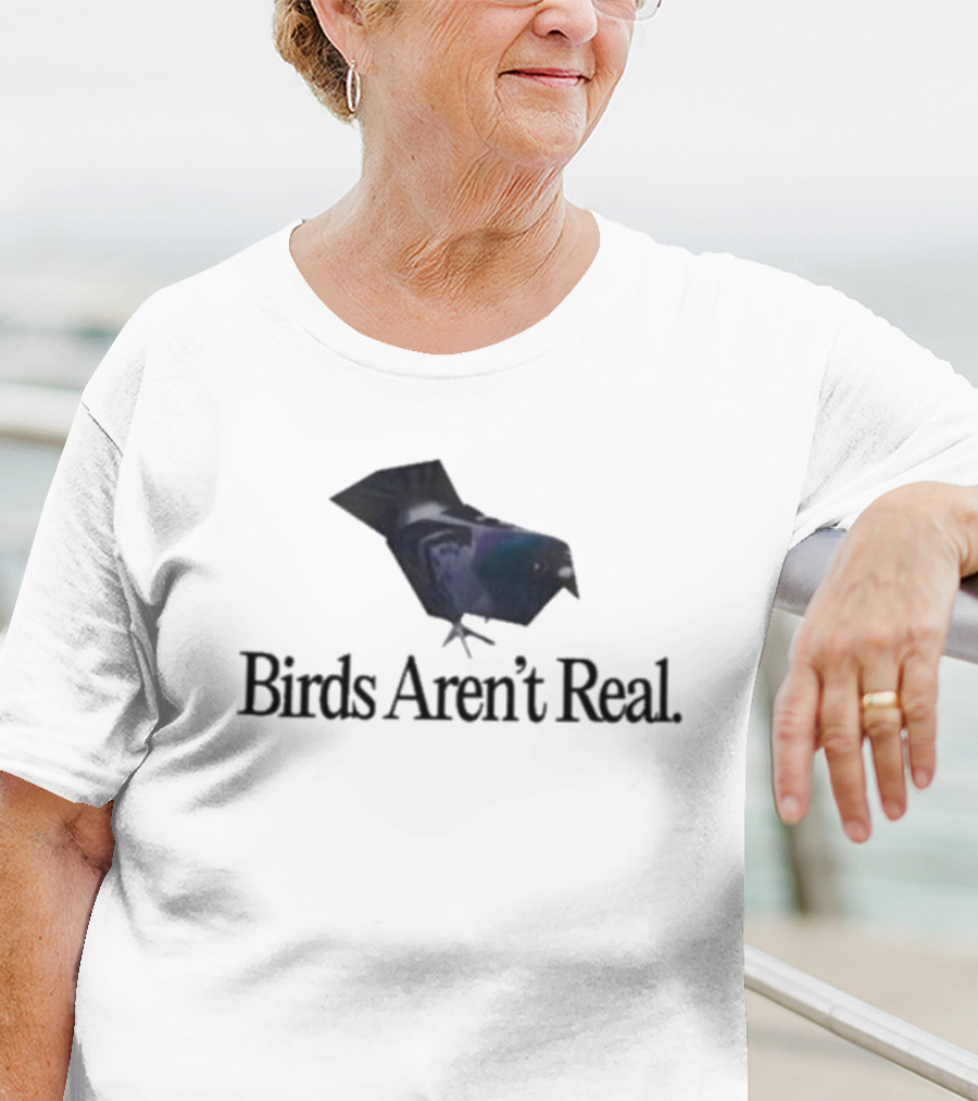 Birds Aren’t Real Pigeon Image T-Shirt