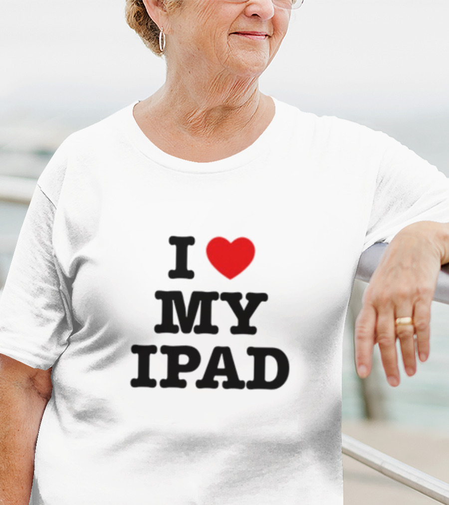 I Love My Ipad Suki Waterhouse T-Shirt