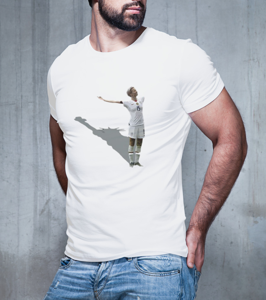 Megan Rapinoe Women's Soccer USA Celebration Statue Of Liberty Shadow T-Shirt