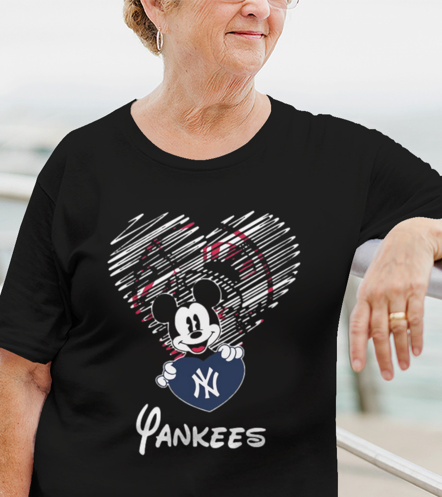 Mickey Mouse Yankees Heart Drawing T-Shirt