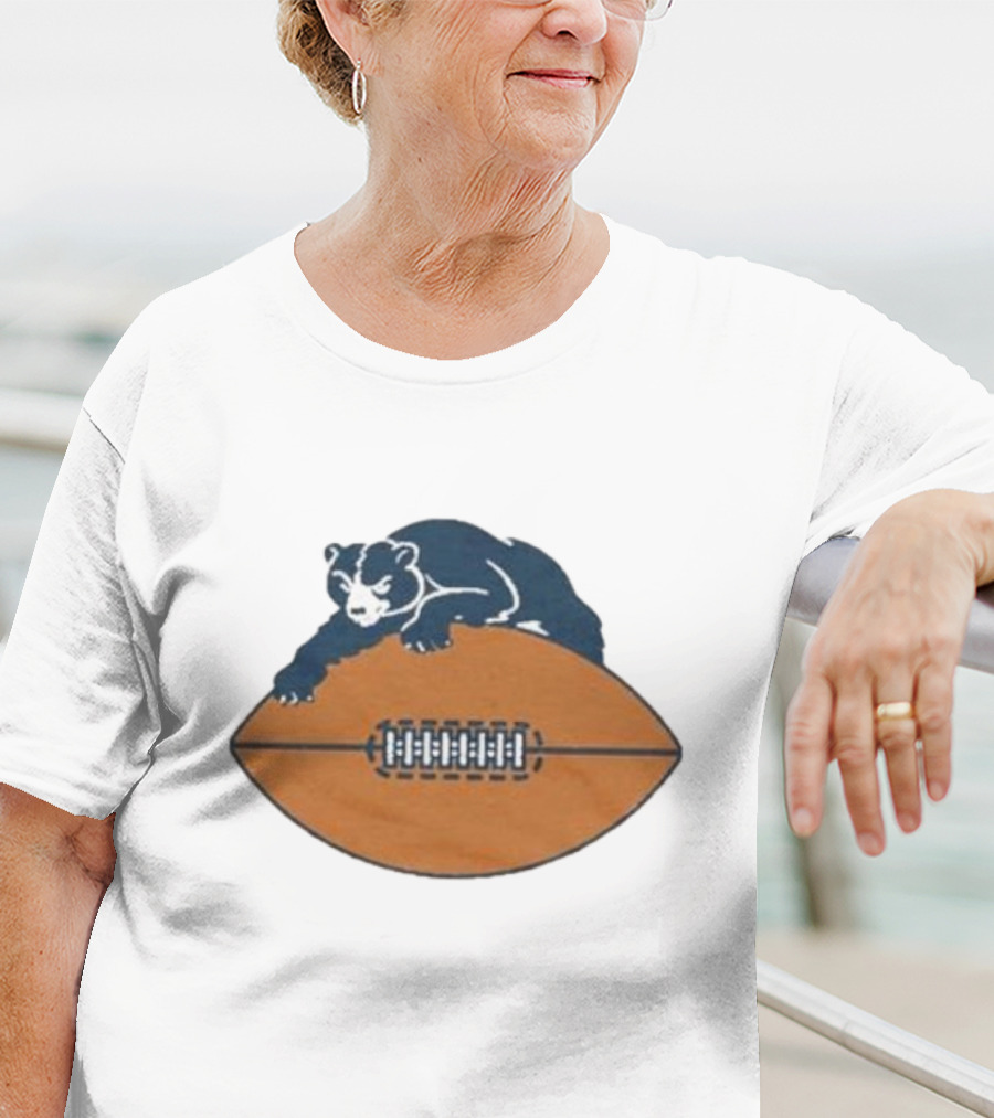 Chicago Bears Vintage Bear And Football Logo 1946 T-Shirt