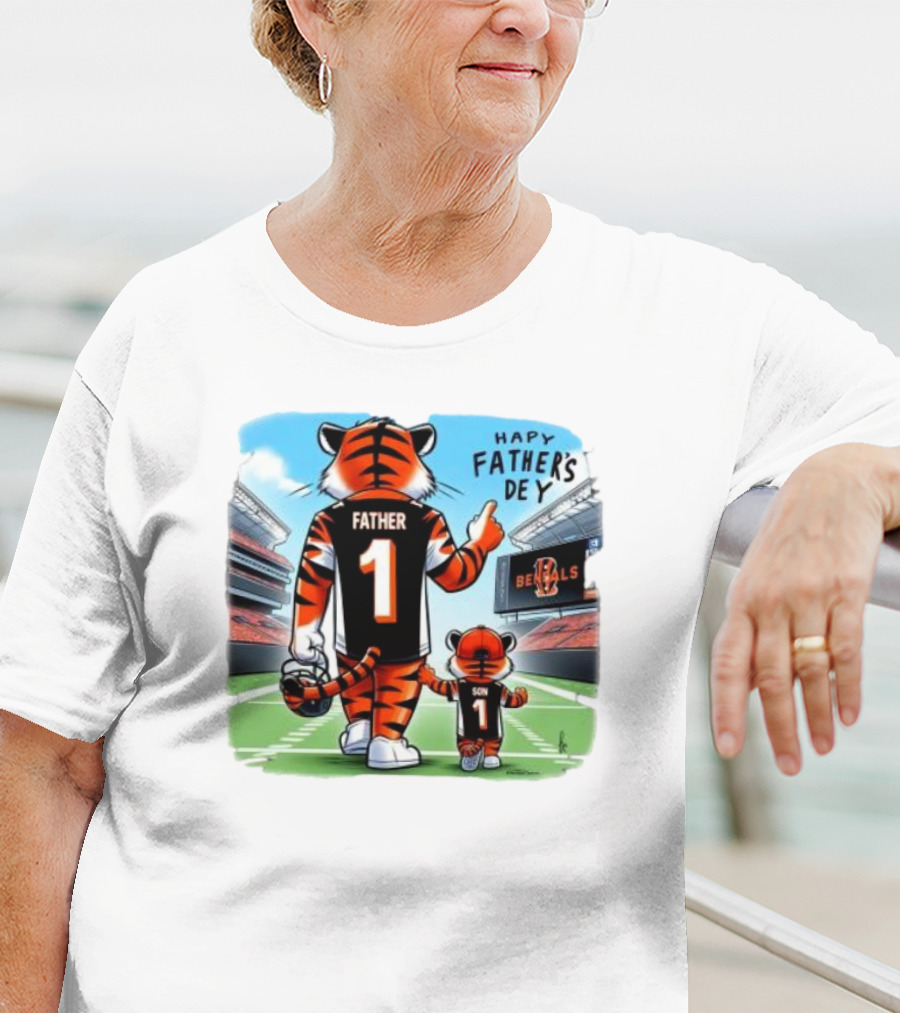 Cincinnati Bengals Mascot Father Son Happy Father’s Day T-Shirt
