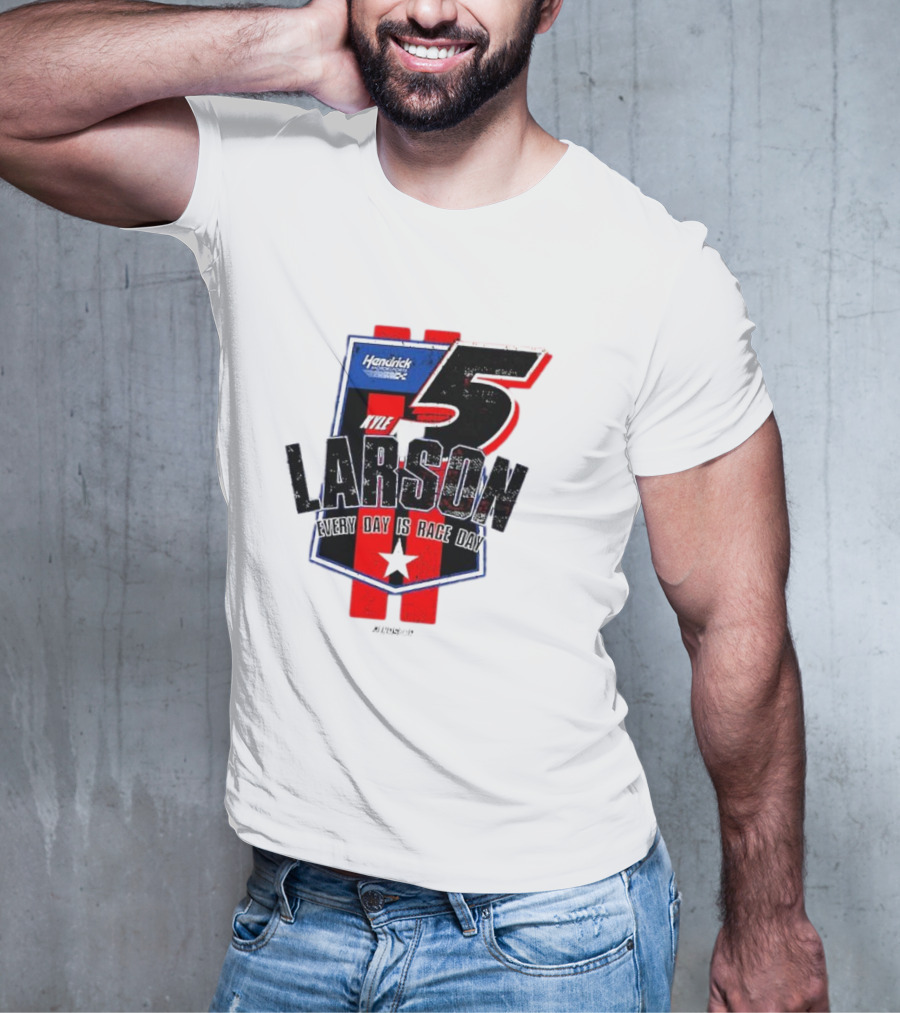Kyle Larson Hendrick Motorsports Number 5 Every Day Is Race Day Flag T-Shirt