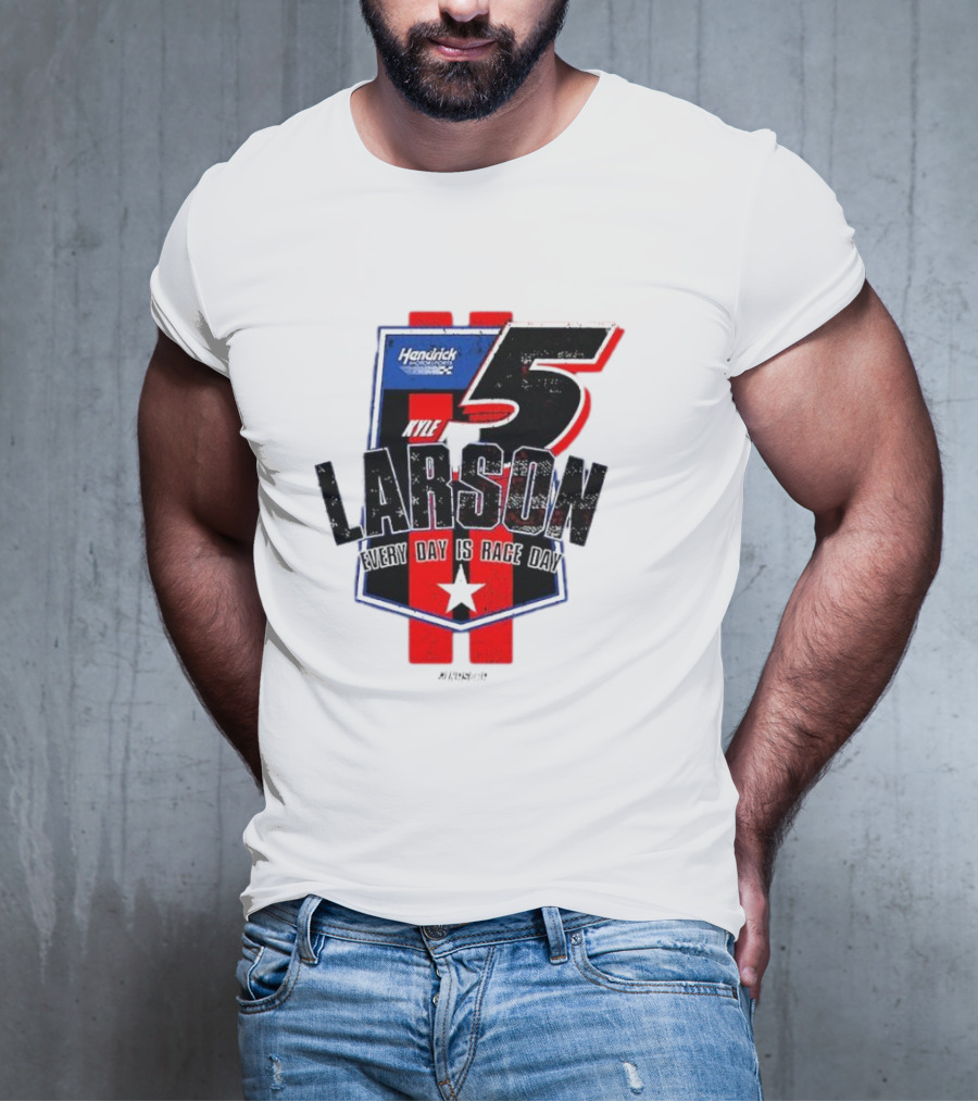 Kyle Larson Hendrick Motorsports Number 5 Every Day Is Race Day Flag T-Shirt