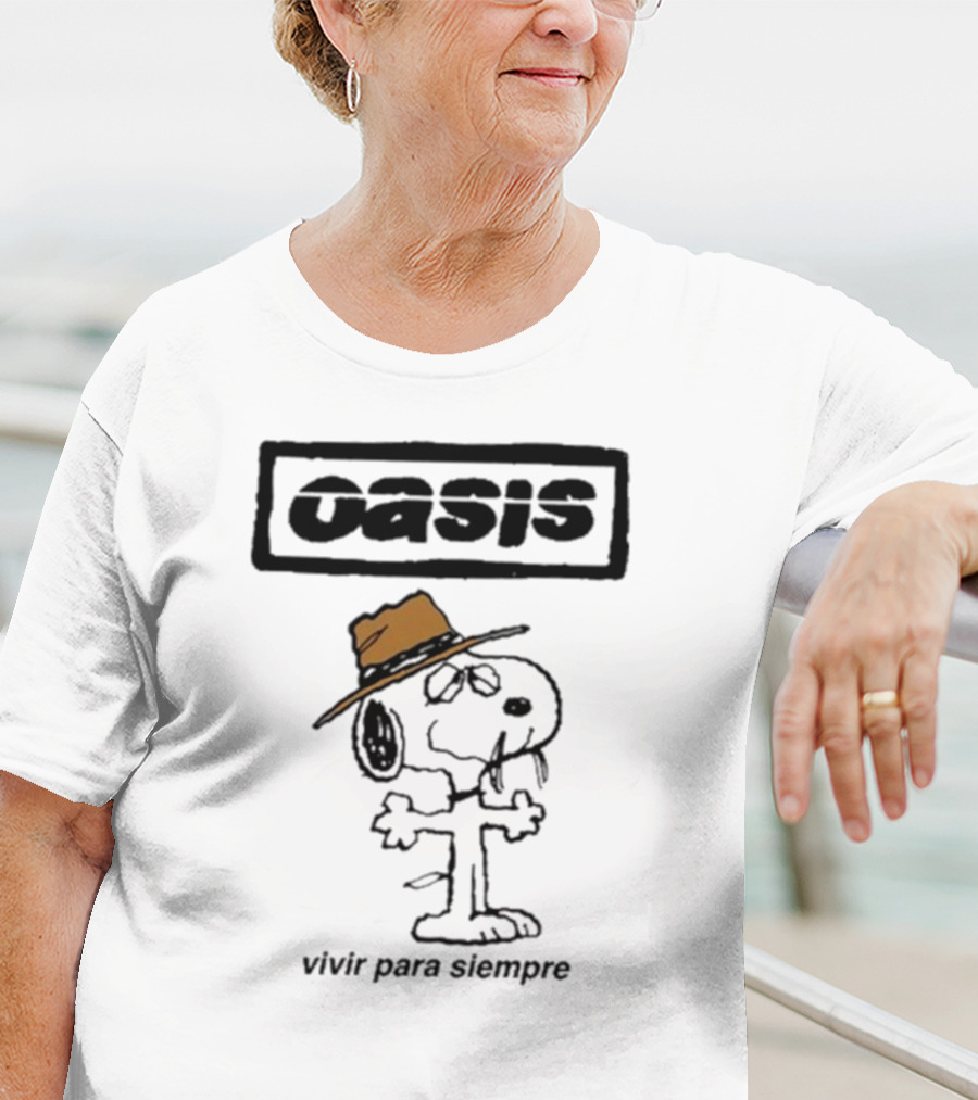 Snoopy Oasis Vivir Para Siempre Taza Café En El Desierto Icono Vintage T-Shirt
