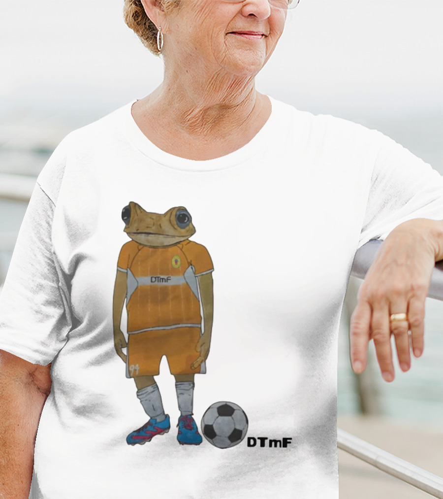 Dtmf 91 Frog Soccer Player With Ball T-Shirt