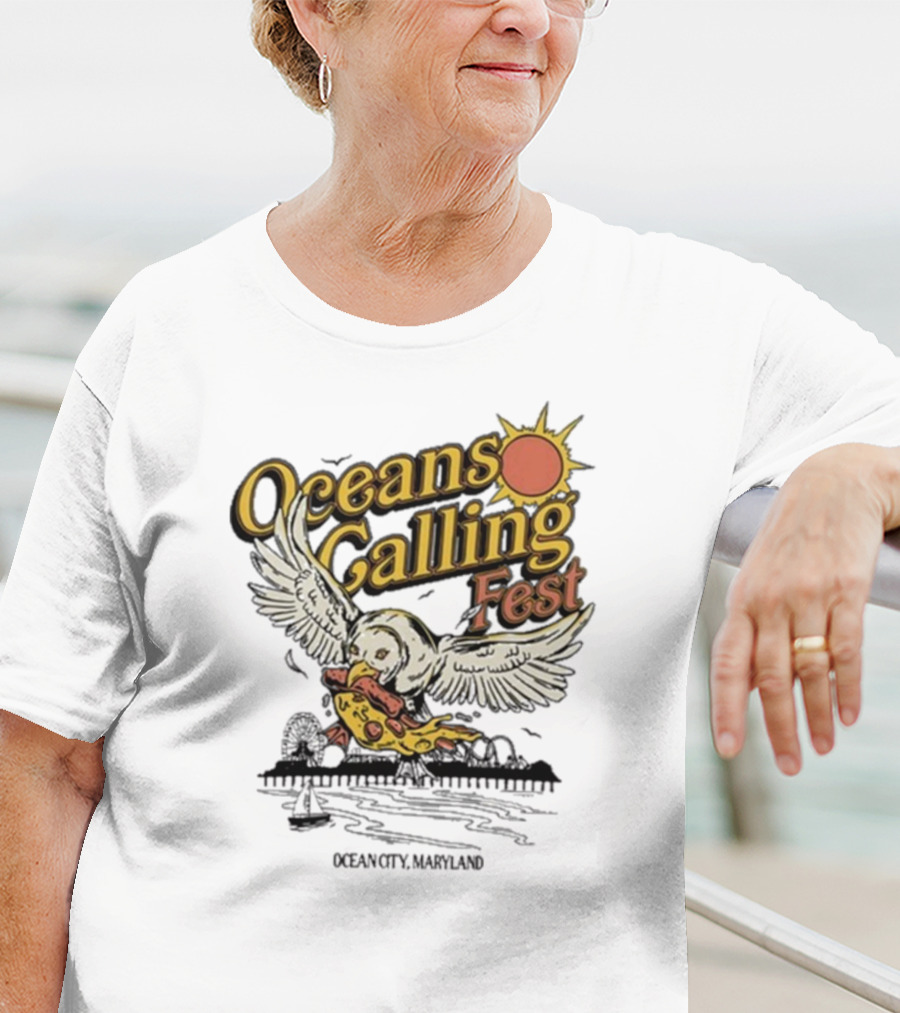 Oceans Calling Fest Seagull With Pizza Graphic T-Shirt