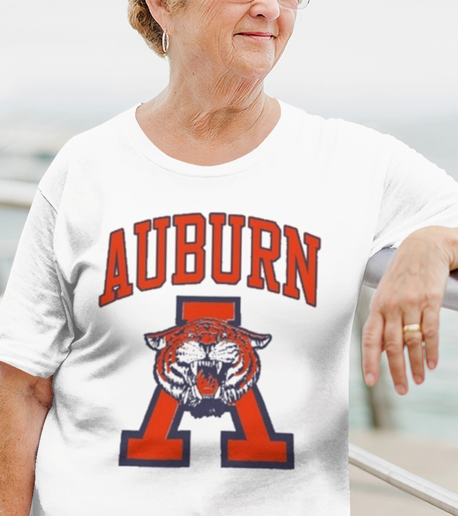 Auburn Tigers Roaring Vintage Logo Retro College Spirit T-Shirt