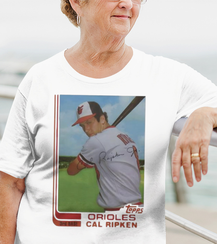 Cal Ripken Jr. Baltimore Orioles Baseball Card Topps MLB Signature Player T-Shirt