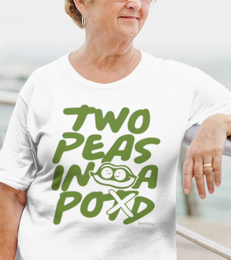 Two Peas In A Pod Cartoon Illustration By Tamera Ann 전연희 T-Shirt