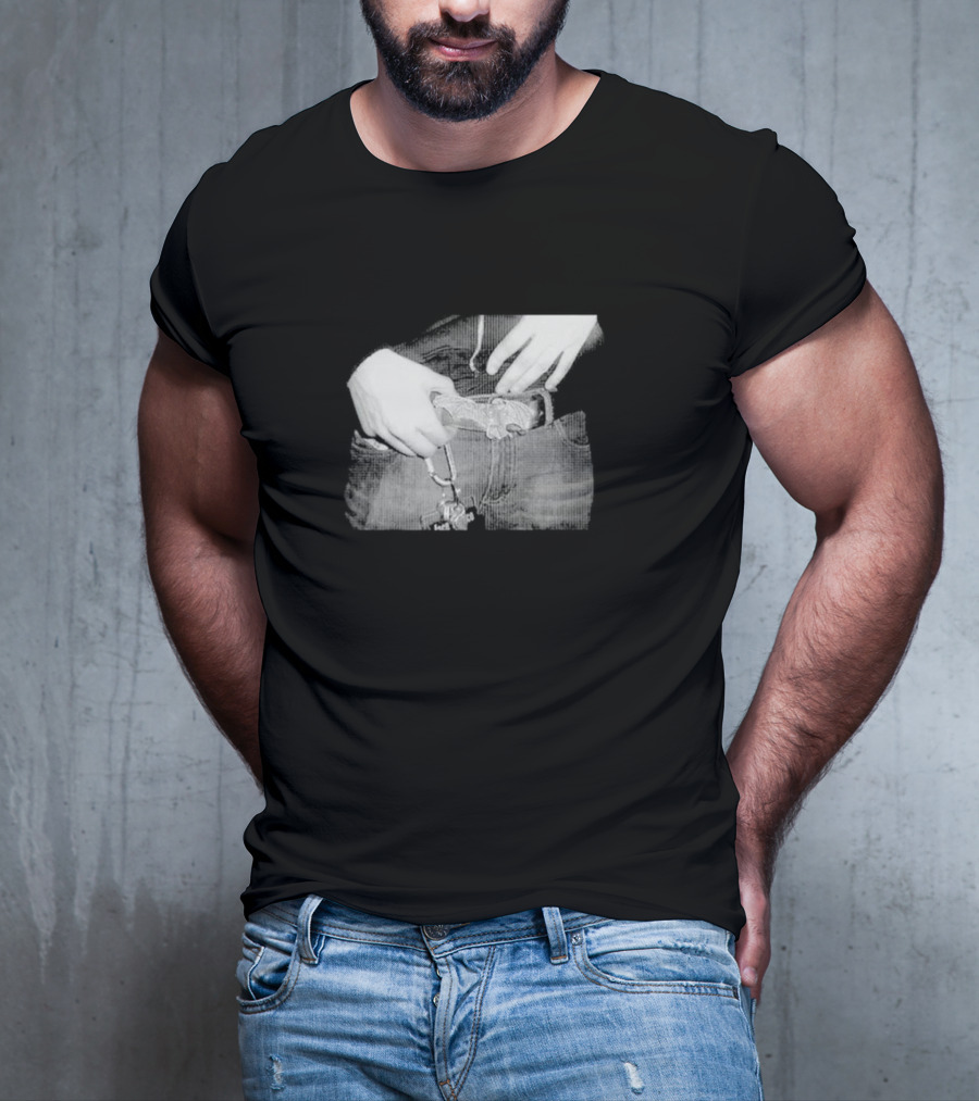 Birdloaf Bat Buckle Monochrome Close-Up T-Shirt