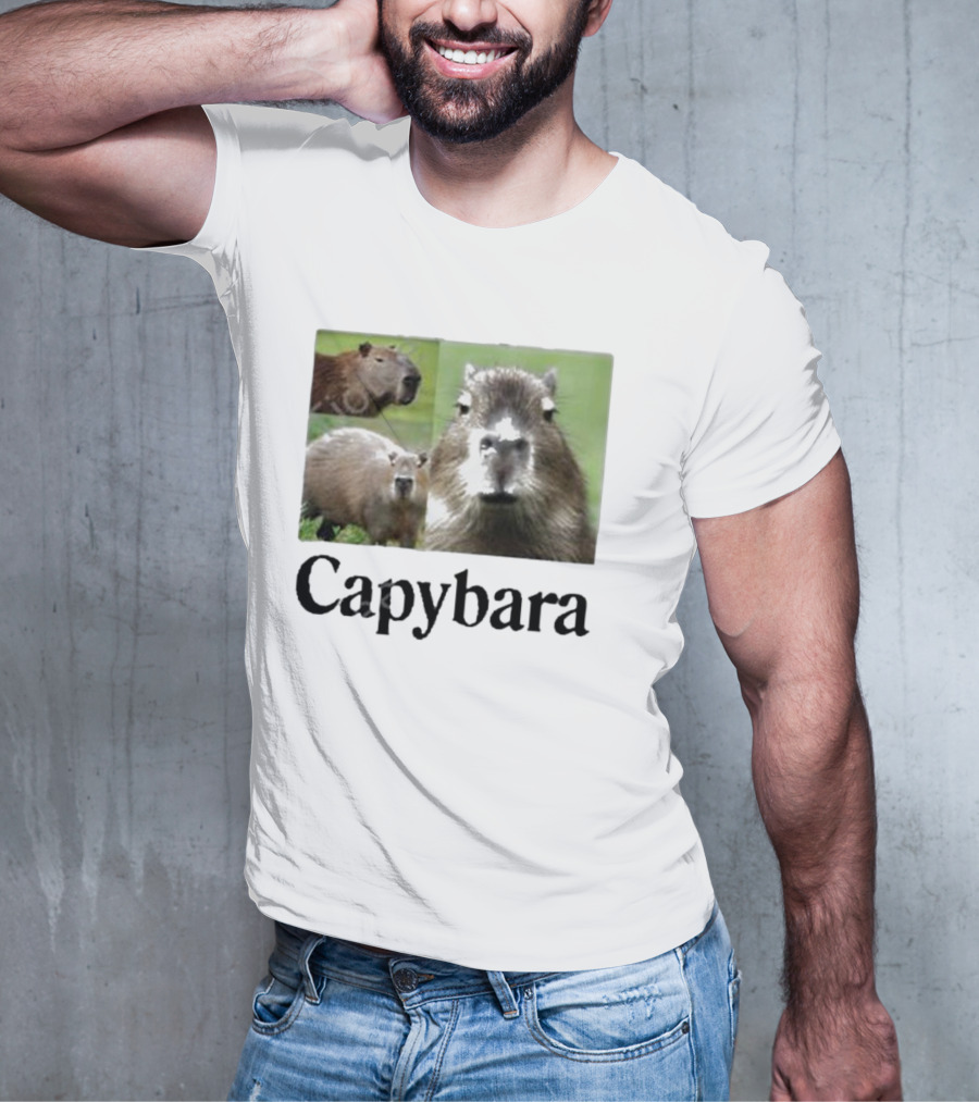 At The Moment Shop Capybara Trio Close-Up T-Shirt
