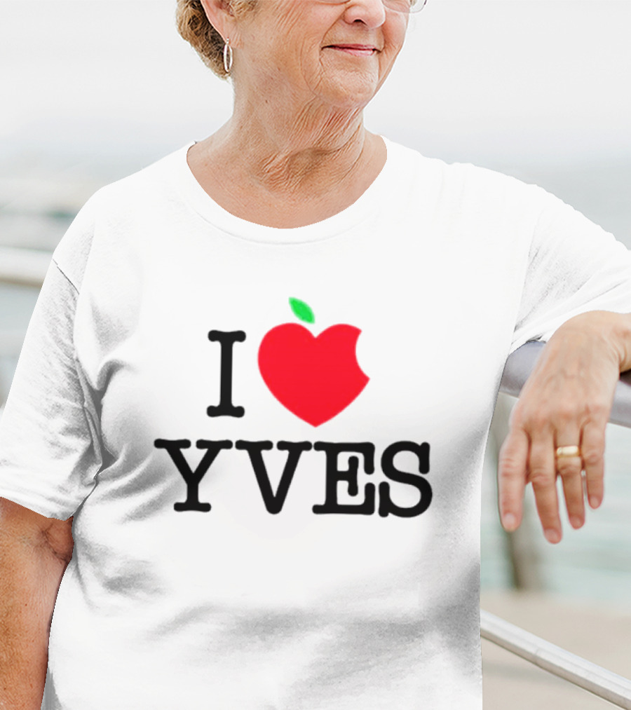 I Heart Apple Yves Red Apple T-Shirt