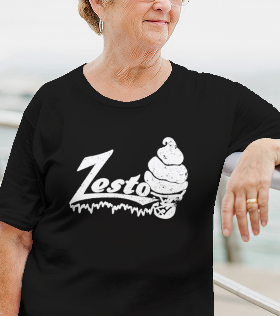 Zesto Ice Cream Drive In Restaurant Vintage T-Shirt