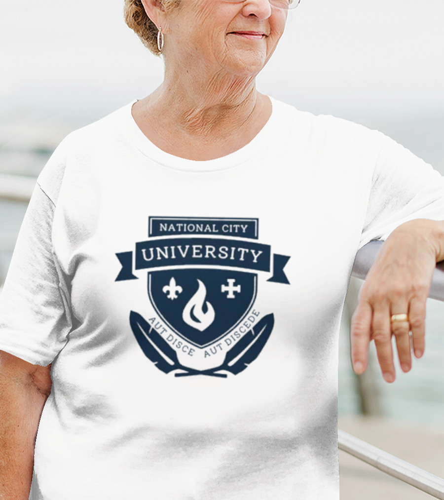 National City University Lena Luthor Aut Disce Aut Discede T-Shirt