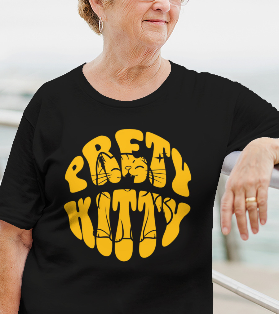 Pretty Kitty Cute Happy Cat Yellow Retro T-Shirt