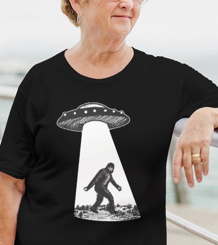 UFO Bigfoot Abduction Scene T-Shirt