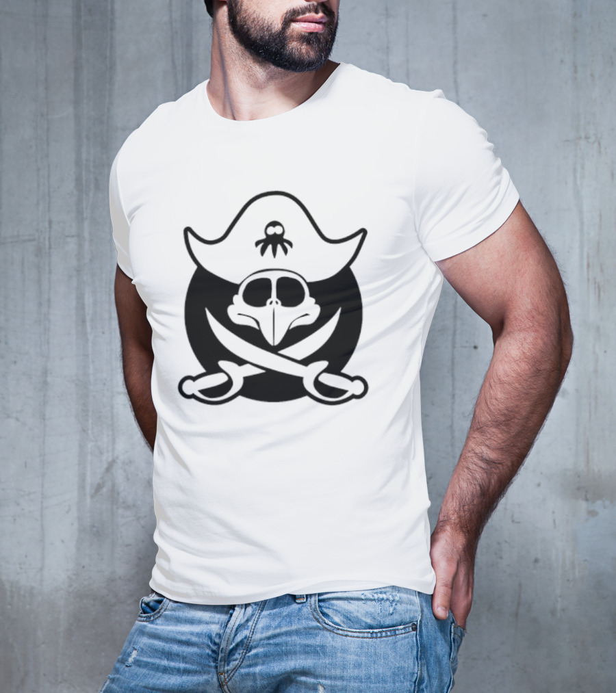 Sascha Grammel Frederic Pirat Skull And Crossed Swords Hat T-Shirt