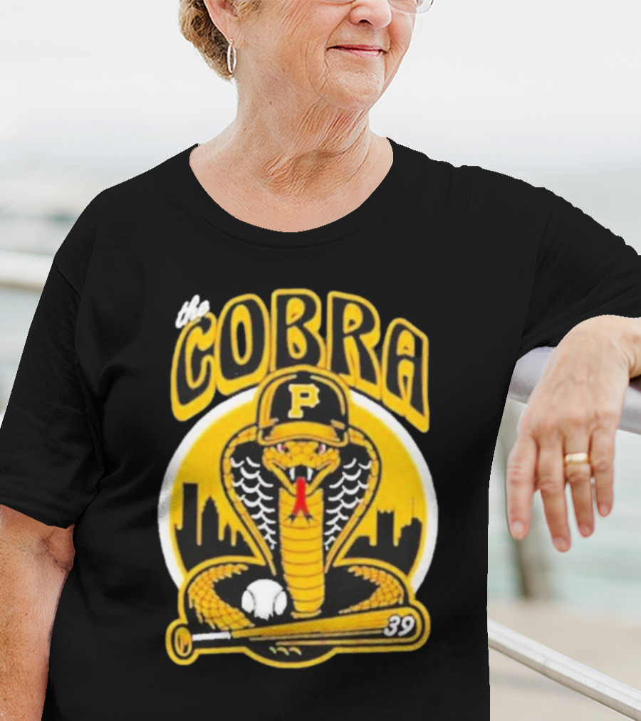 The Cobra Pittsburgh Pirates Baseball Bat City Skyline 39 T-Shirt