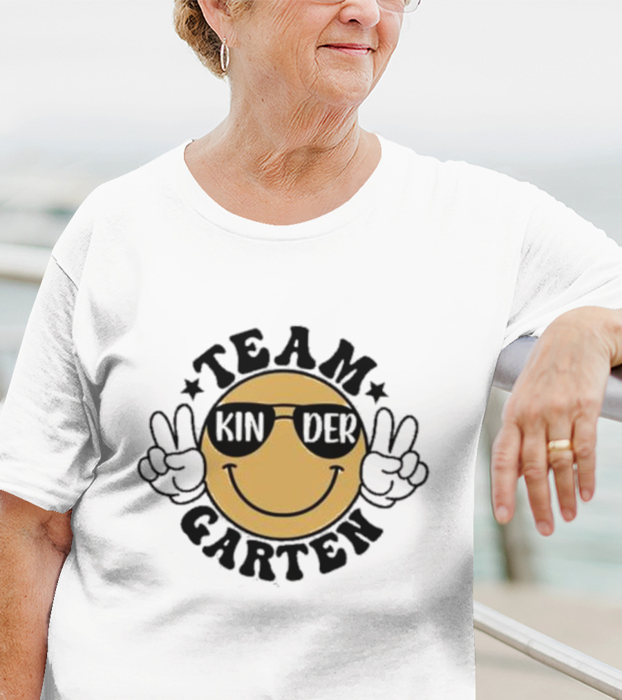 Team Kindergarten Smiley Sunglasses Peace T-Shirt