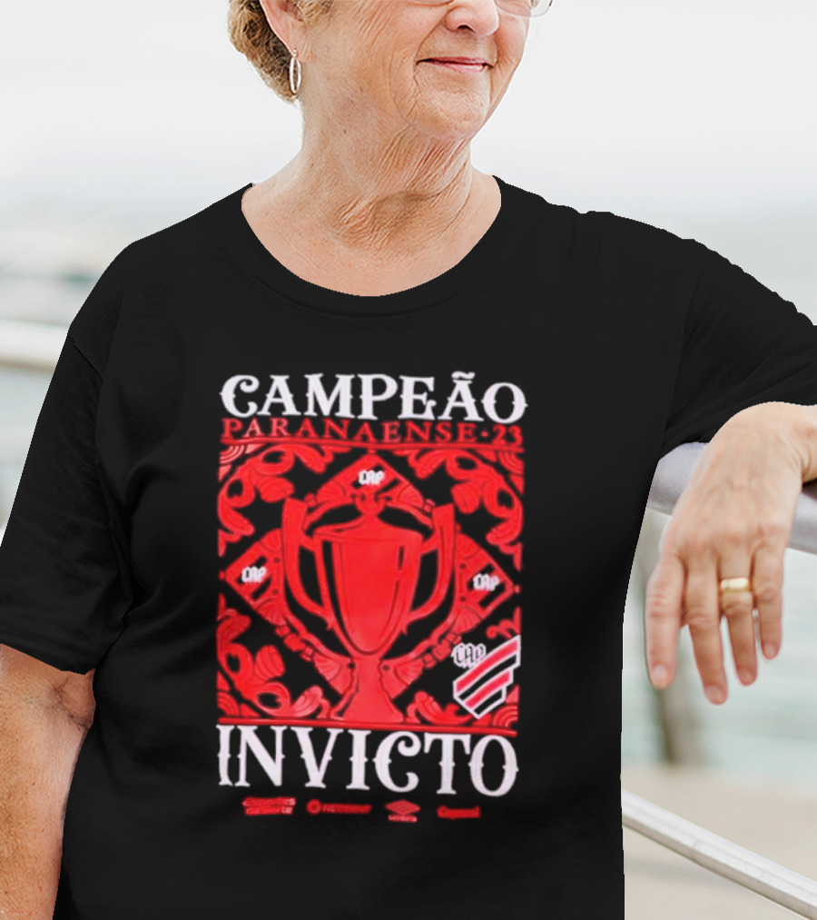 Campeão Paranaense 23 Invicto CAP Trophies And Emblems T-Shirt