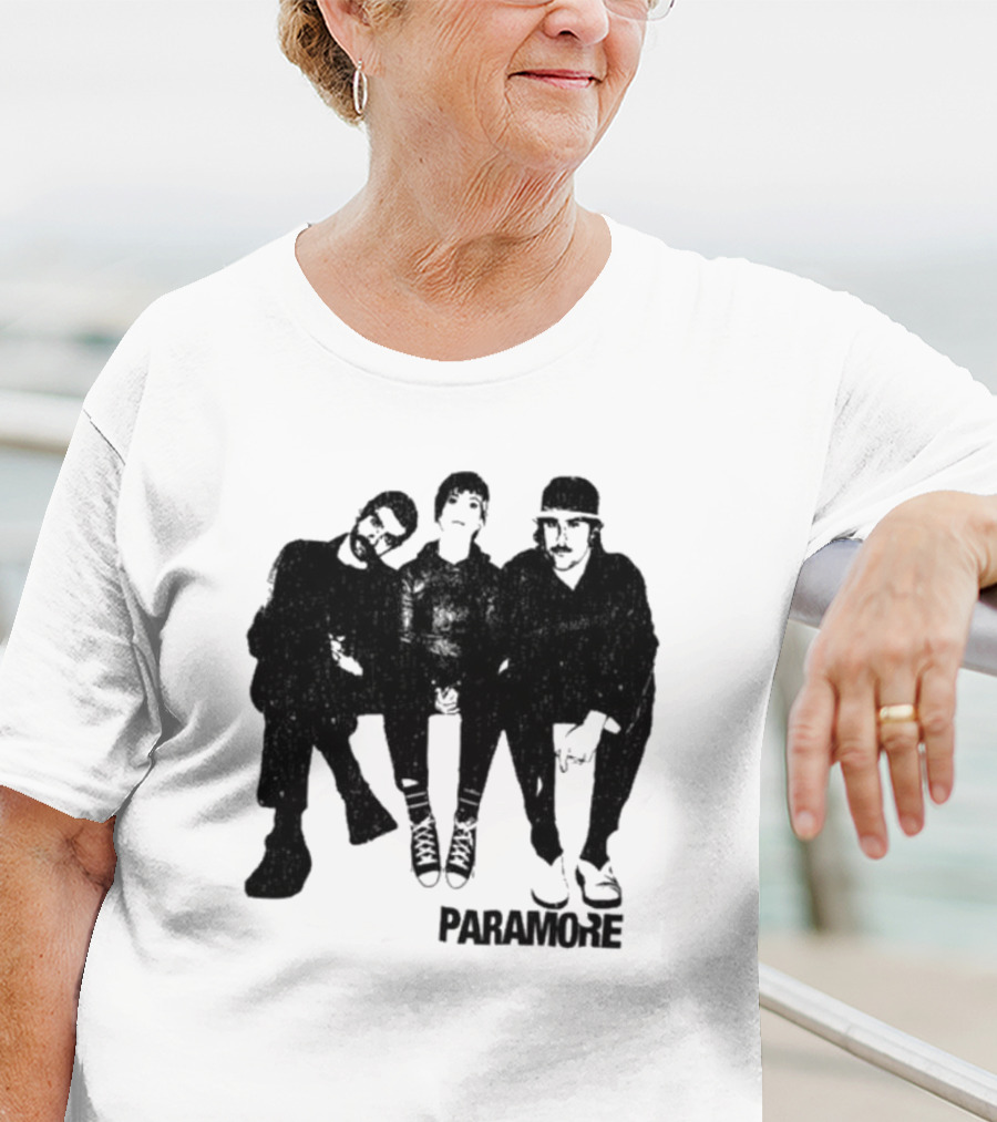Paramore Music Group Trio Black And White Photo Boyfriend Fit Girls T-Shirt