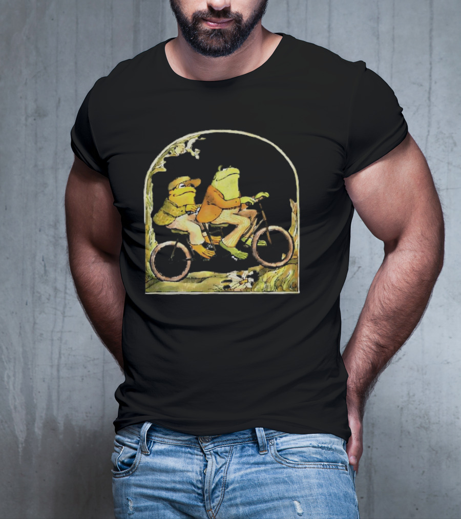 Frog And Toad Riding Tandem Bicycle In Nature Scene T-Shirt