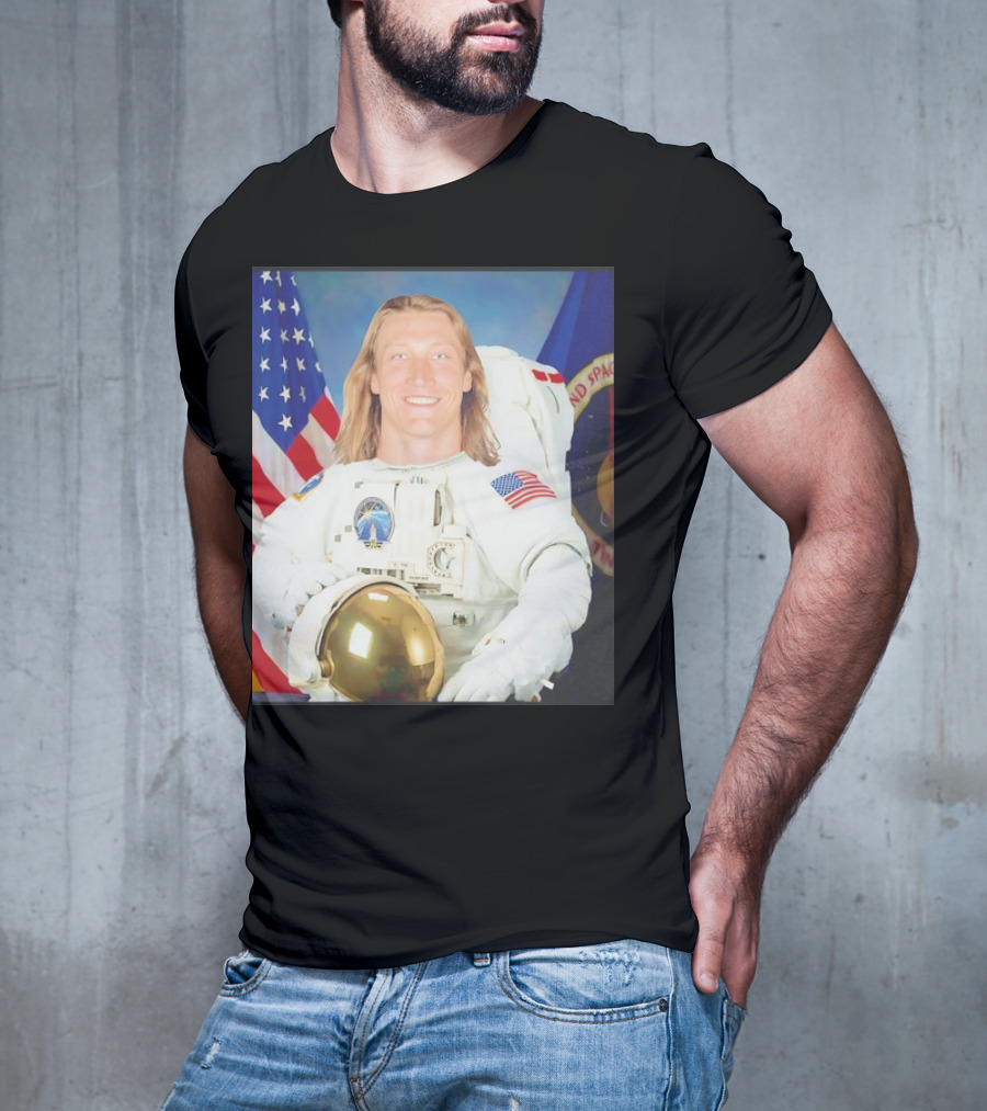 Trevor Lawrence Jacksonville Jaguars Win A Game Or Go To The Moon Astronaut USA Flag T-Shirt