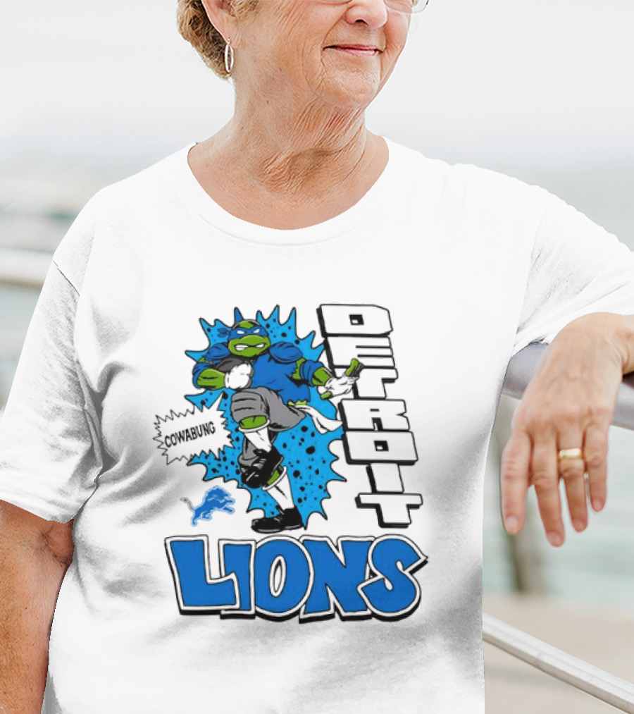Leonardo Ninja Turtles Cowabunga Detroit Lions Football T-Shirt