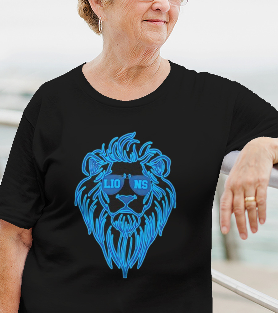 Detroit Lions Football Mascot With Sunglasses T-Shirt