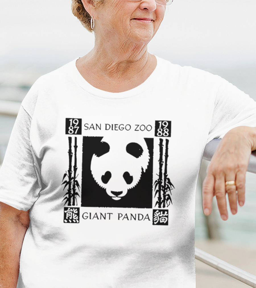 San Diego Zoo 1987-1988 Giant Panda Tom DeLonge T-Shirt