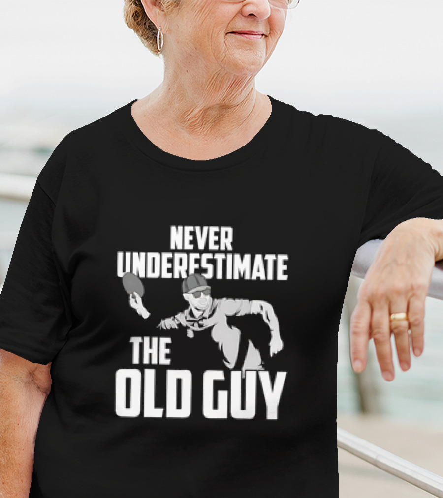 Never Underestimate The Old Guy Disc Golf Lover Dad Player T-Shirt