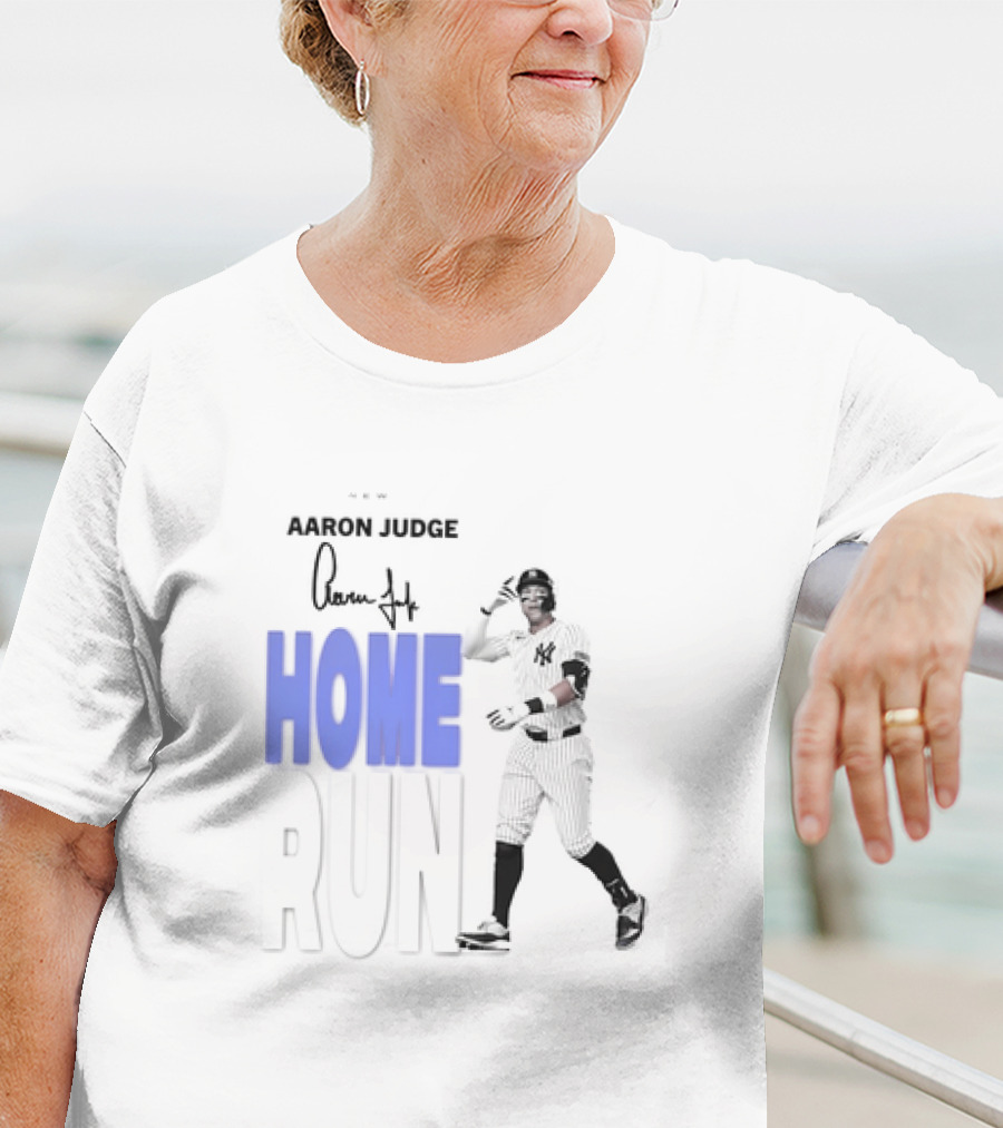 Aaron Judge Home Run New York Yankees Signature T-Shirt