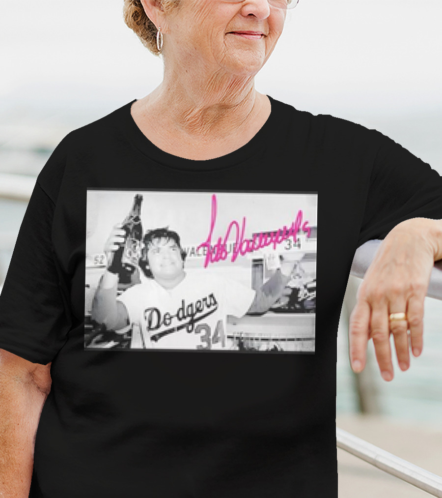 Dodgers Fernando Valenzuela Vintage Photo With Signature Baseball T-Shirt