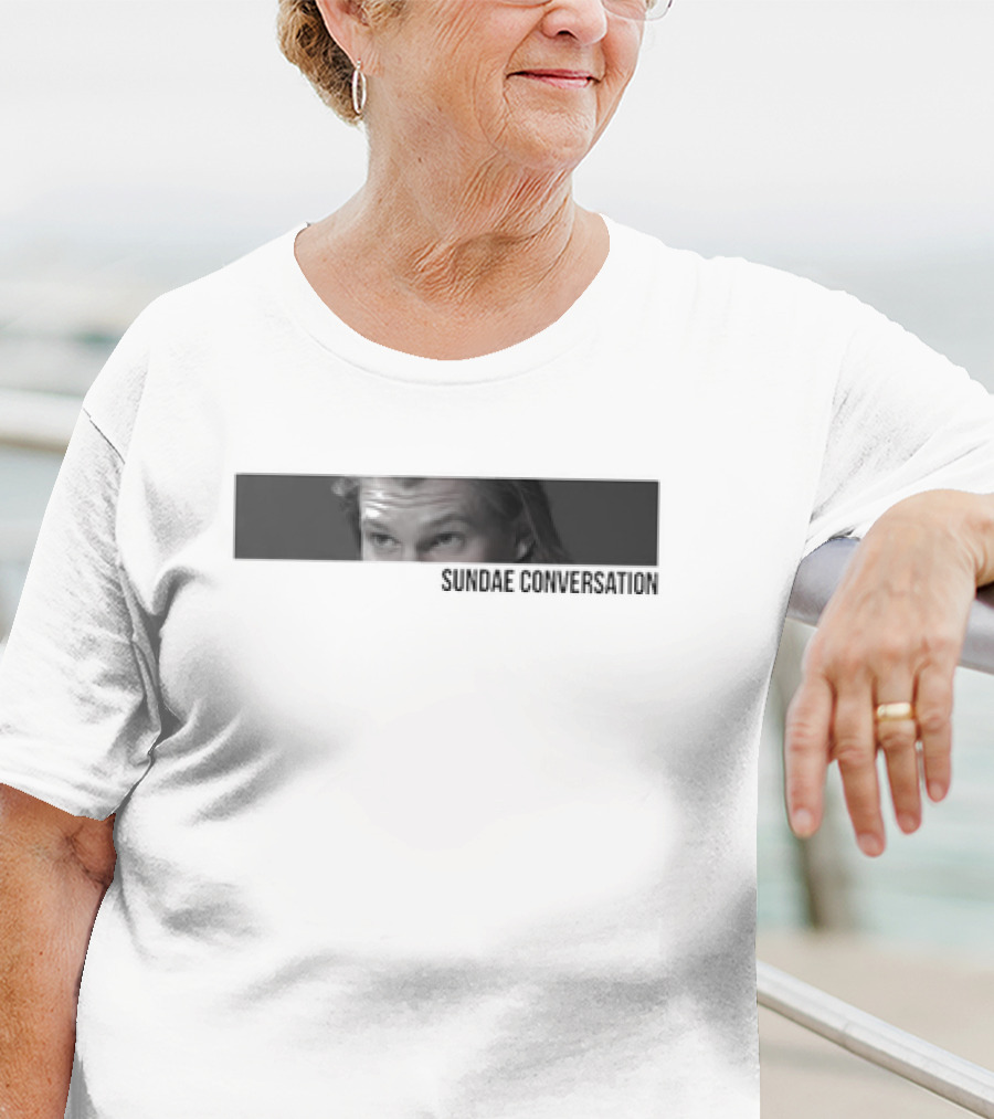 Sundae Conversation Eyes Peeking Expression T-Shirt