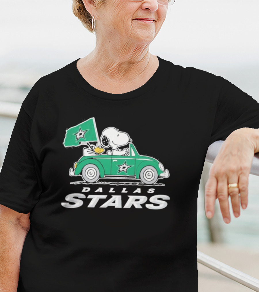 Snoopy And Woodstock Driving Green Car With Dallas Stars Flag T-Shirt