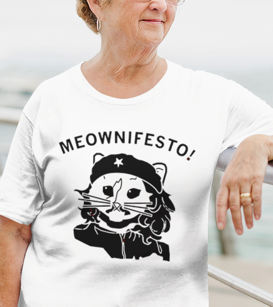 Meownifesto Cat Wearing Revolutionary Style Beret With Star T-Shirt