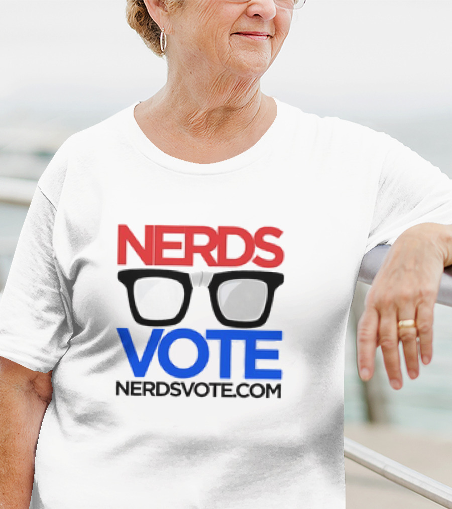 NERDSVOTE Classic Nerdsvote.com Glasses Logo Red Blue T-Shirt