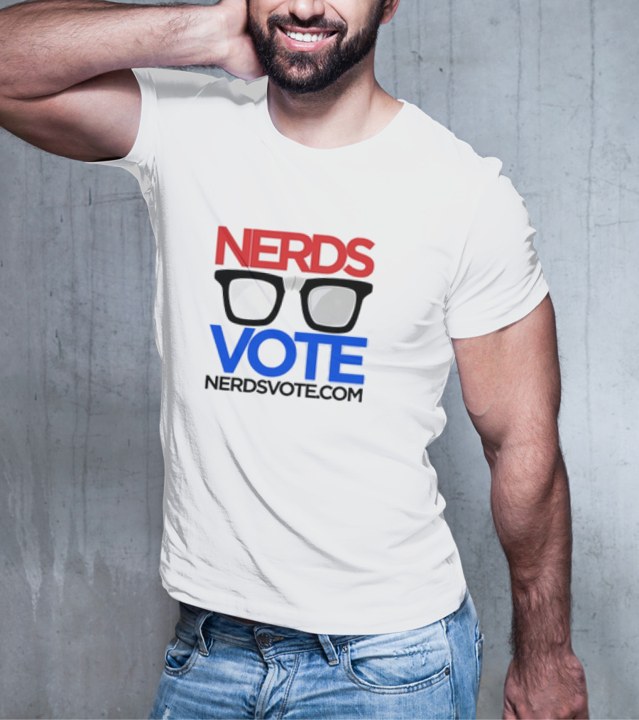 NERDSVOTE Classic Nerdsvote.com Glasses Logo Red Blue T-Shirt